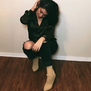 Meet your Posher, Cassandra